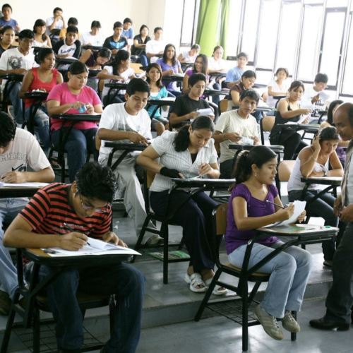 Cuántos años dura una carrera técnica en SENATI y qué factores pueden alargarla